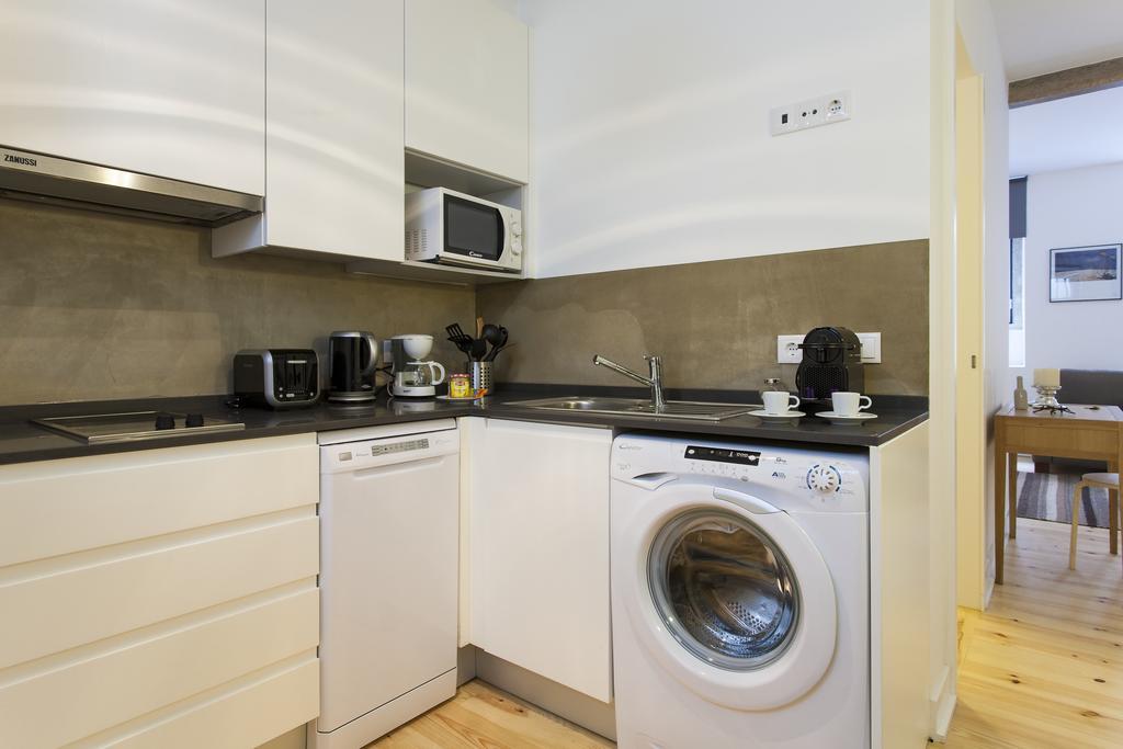 Joivy Cosy 1-Bed Flat With Workspace In Santa Catarina, Moments From Luis De Camoes Sq Lissabon Kamer foto