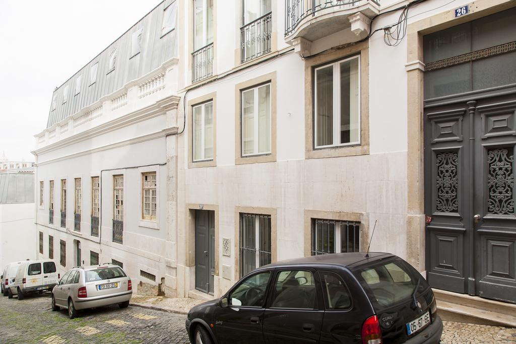 Joivy Cosy 1-Bed Flat With Workspace In Santa Catarina, Moments From Luis De Camoes Sq Lissabon Kamer foto
